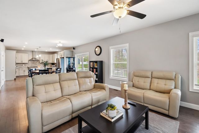 44 Sheffield Street, Windham, NH 03087