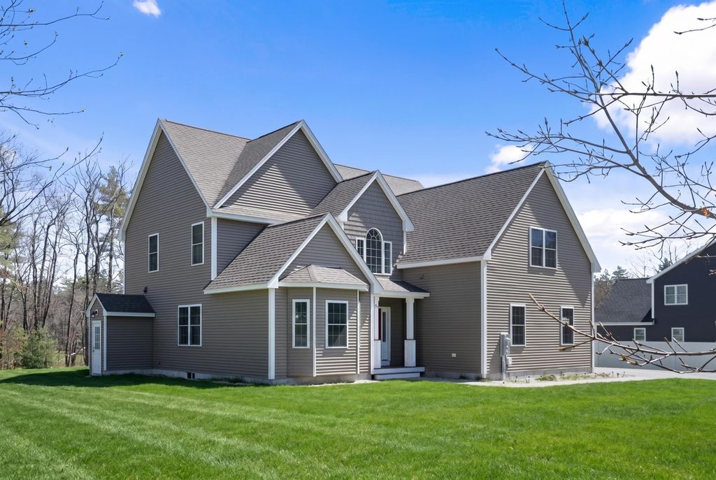 44 Sheffield Street, Windham, NH 03087