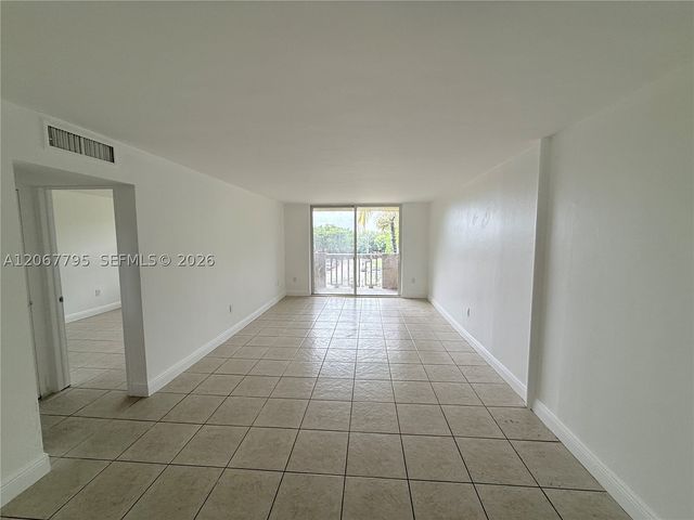 1800 Sans Souci Blvd 426, North Miami, FL 33181