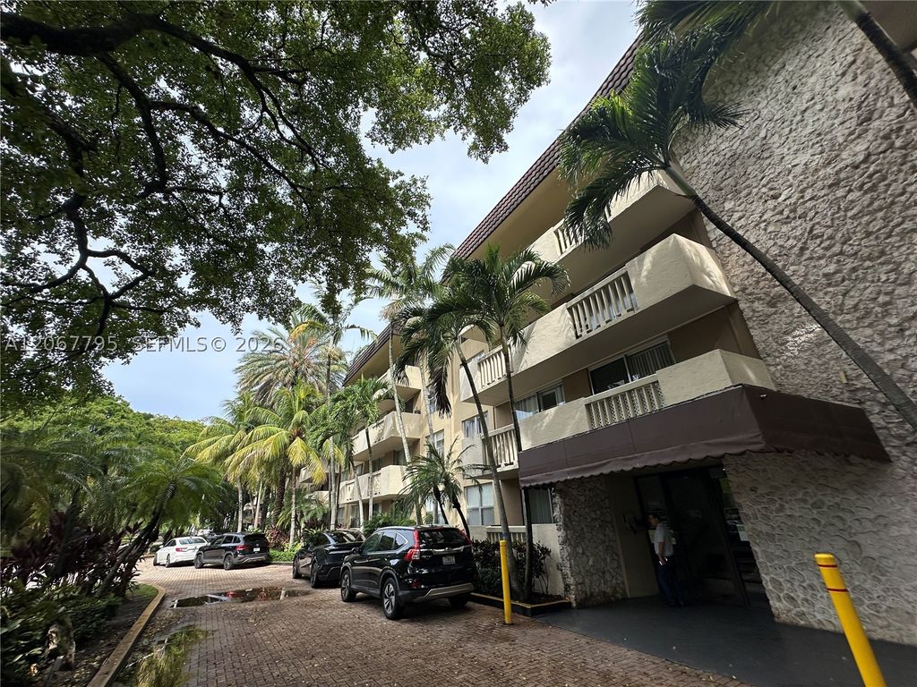 1800 Sans Souci Blvd 426, North Miami, FL 33181