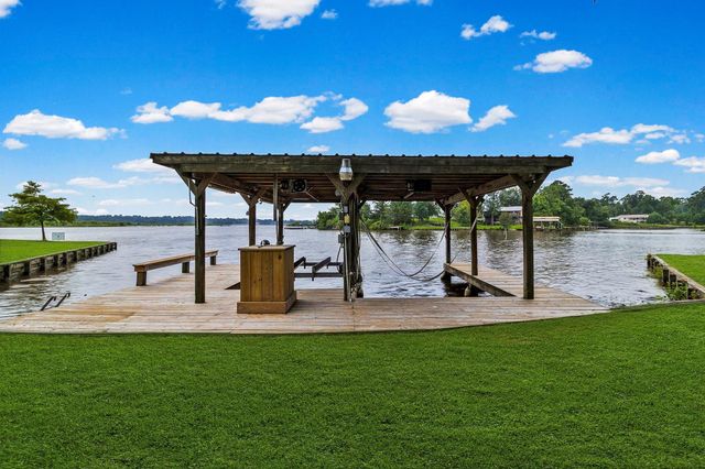 234 Mayhaw, Onalaska, TX 77360