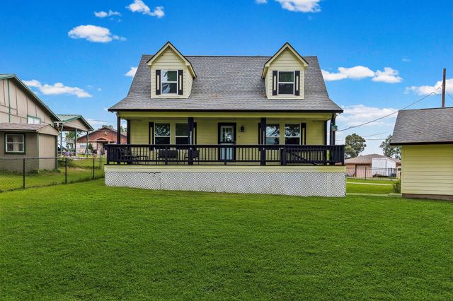 234 Mayhaw, Onalaska, TX 77360
