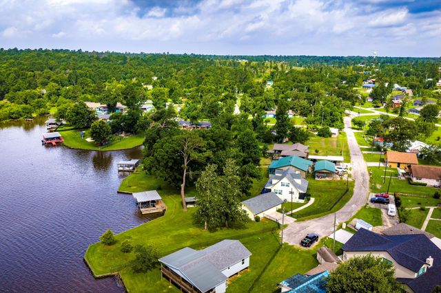 234 Mayhaw, Onalaska, TX 77360