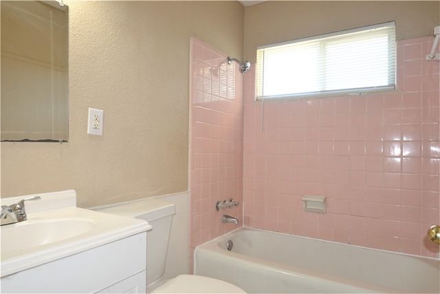 114 Acacia Arch St, Portland, TX 78374