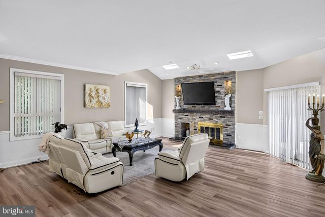 13 WILDERNESS DR, Voorhees, NJ 08043