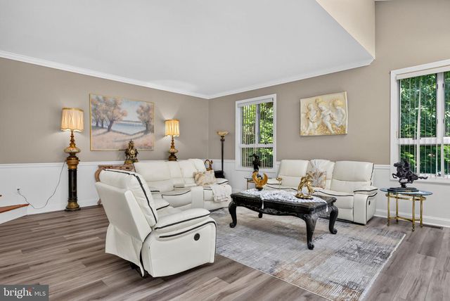 13 WILDERNESS DR, Voorhees, NJ 08043