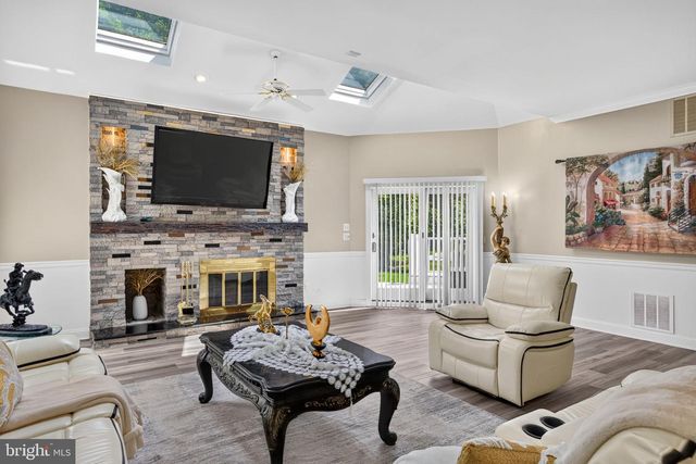 13 WILDERNESS DR, Voorhees, NJ 08043