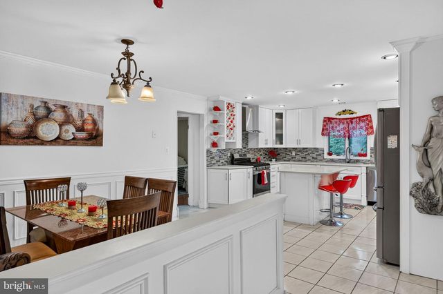 13 WILDERNESS DR, Voorhees, NJ 08043