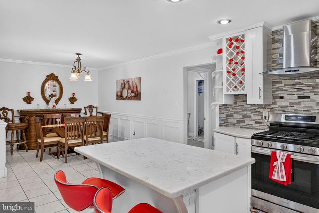 13 WILDERNESS DR, Voorhees, NJ 08043