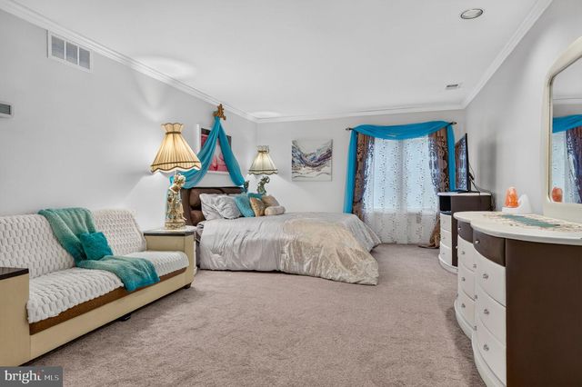 13 WILDERNESS DR, Voorhees, NJ 08043