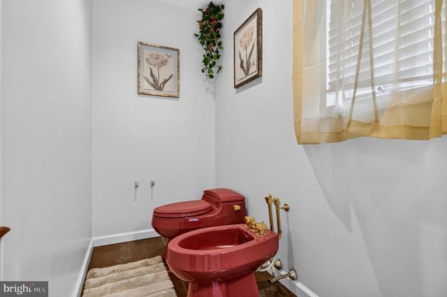 13 WILDERNESS DR, Voorhees, NJ 08043
