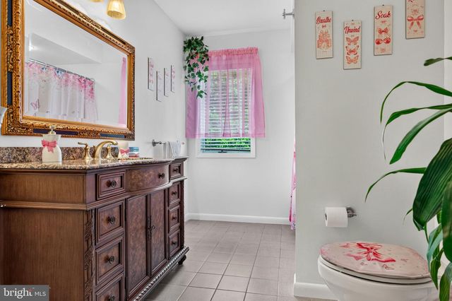 13 WILDERNESS DR, Voorhees, NJ 08043