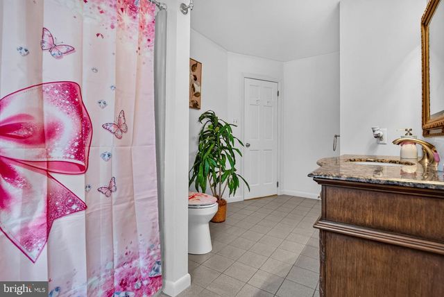 13 WILDERNESS DR, Voorhees, NJ 08043