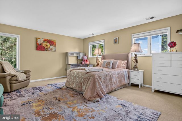 13 WILDERNESS DR, Voorhees, NJ 08043