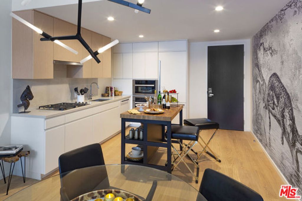 877 Francisco Street 1608, Los Angeles, CA 90017