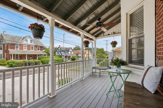 32 W CENTRAL AVE, Paoli, PA 19301