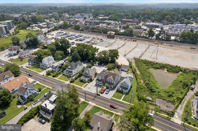 32 W CENTRAL AVE, Paoli, PA 19301