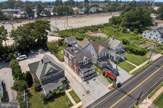 32 W CENTRAL AVE, Paoli, PA 19301
