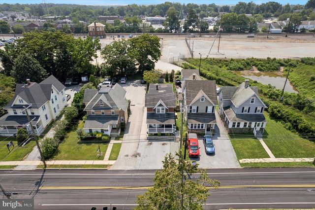 32 W CENTRAL AVE, Paoli, PA 19301