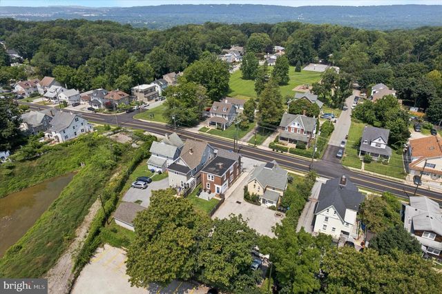 32 W CENTRAL AVE, Paoli, PA 19301
