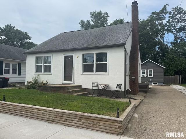 803 S 13TH Street, Pekin, IL 61554