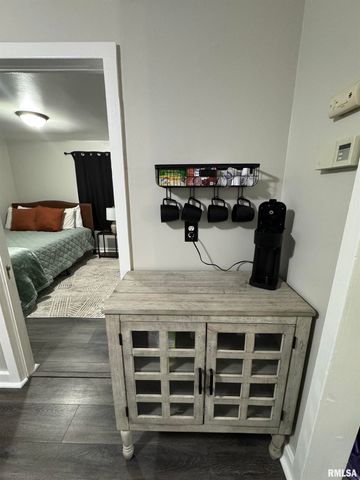 803 S 13TH Street, Pekin, IL 61554