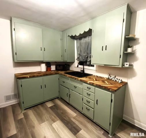 803 S 13TH Street, Pekin, IL 61554