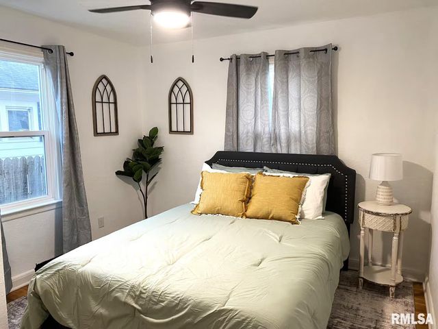 803 S 13TH Street, Pekin, IL 61554