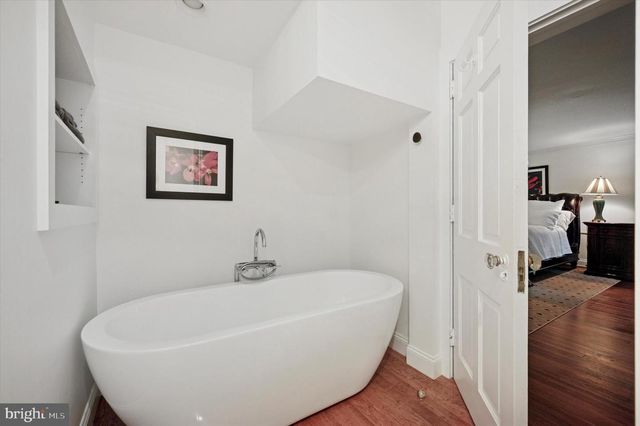 7004 WISSAHICKON AVE, Philadelphia, PA 19119