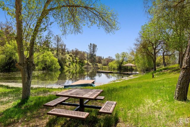 4227 Poso Flat Road, Bakersfield, CA 93308