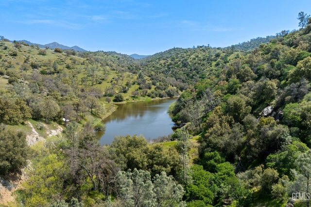 4227 Poso Flat Road, Bakersfield, CA 93308