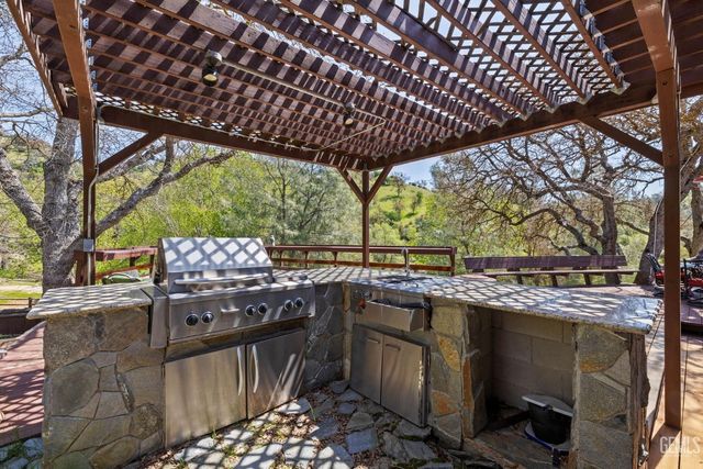 4227 Poso Flat Road, Bakersfield, CA 93308