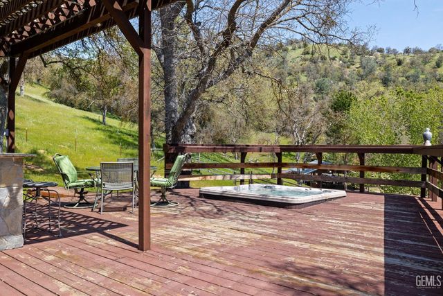 4227 Poso Flat Road, Bakersfield, CA 93308