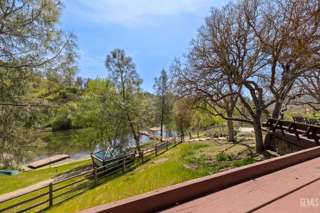 4227 Poso Flat Road, Bakersfield, CA 93308