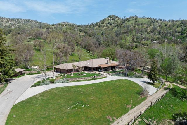 4227 Poso Flat Road, Bakersfield, CA 93308