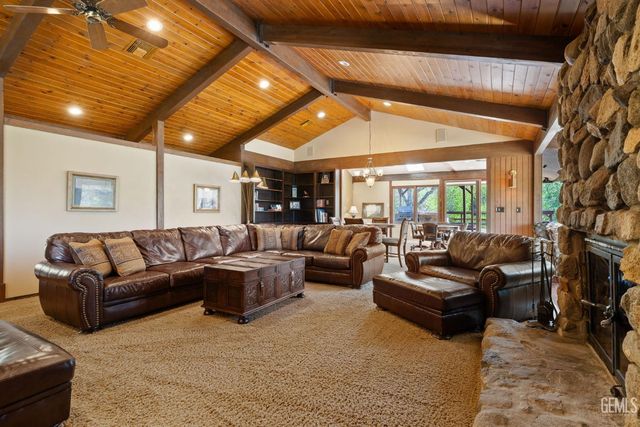 4227 Poso Flat Road, Bakersfield, CA 93308