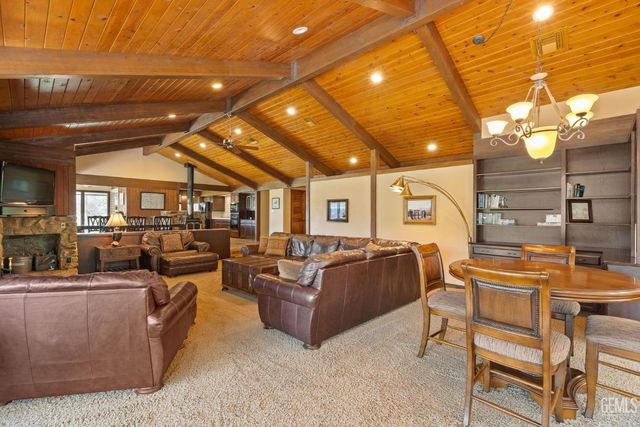 4227 Poso Flat Road, Bakersfield, CA 93308