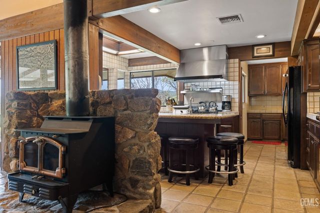 4227 Poso Flat Road, Bakersfield, CA 93308