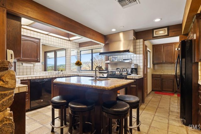 4227 Poso Flat Road, Bakersfield, CA 93308