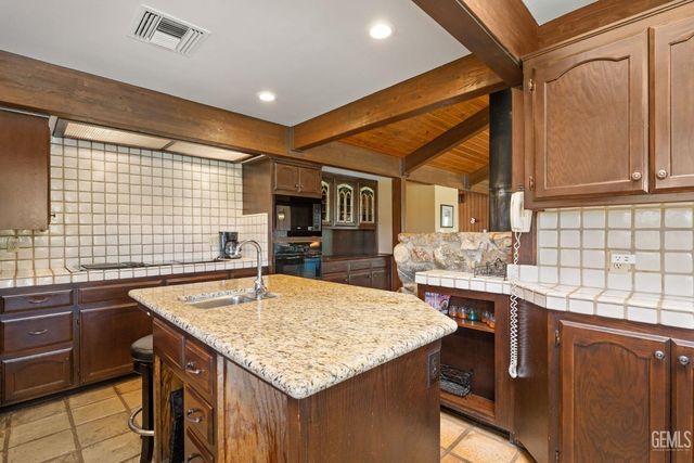 4227 Poso Flat Road, Bakersfield, CA 93308