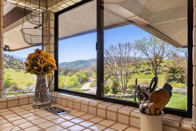 4227 Poso Flat Road, Bakersfield, CA 93308