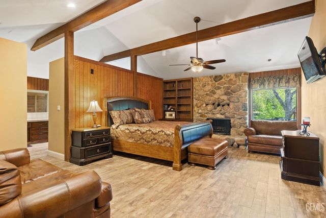 4227 Poso Flat Road, Bakersfield, CA 93308