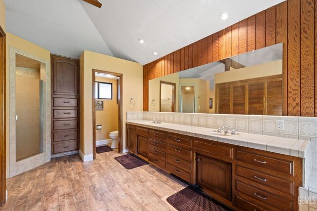 4227 Poso Flat Road, Bakersfield, CA 93308