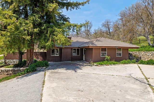 4227 Poso Flat Road, Bakersfield, CA 93308