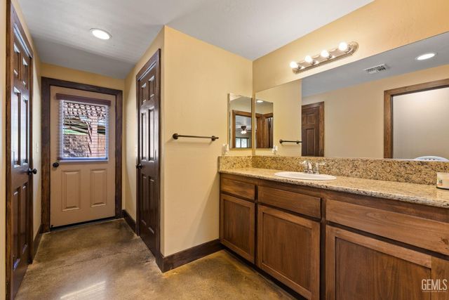 4227 Poso Flat Road, Bakersfield, CA 93308