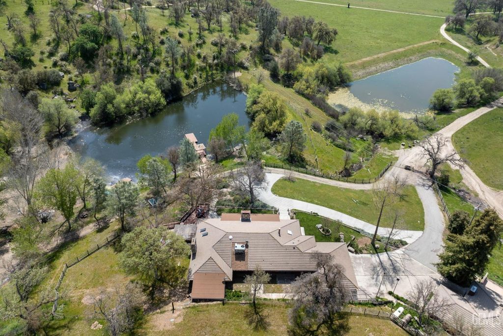 4227 Poso Flat Road, Bakersfield, CA 93308