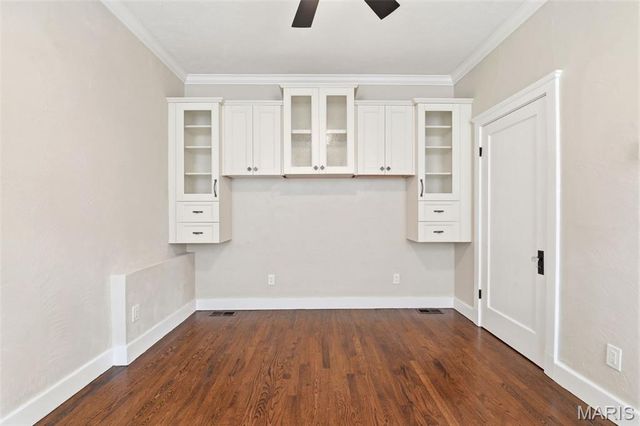 5310 Shaw Avenue, St Louis, MO 63110