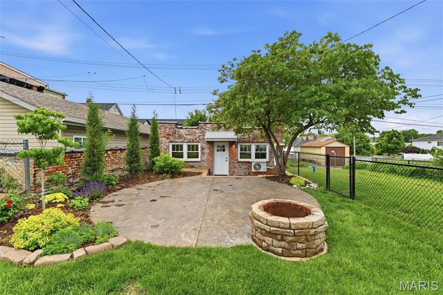 5310 Shaw Avenue, St Louis, MO 63110