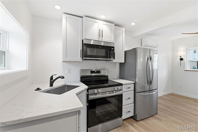5310 Shaw Avenue, St Louis, MO 63110