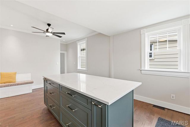 5310 Shaw Avenue, St Louis, MO 63110